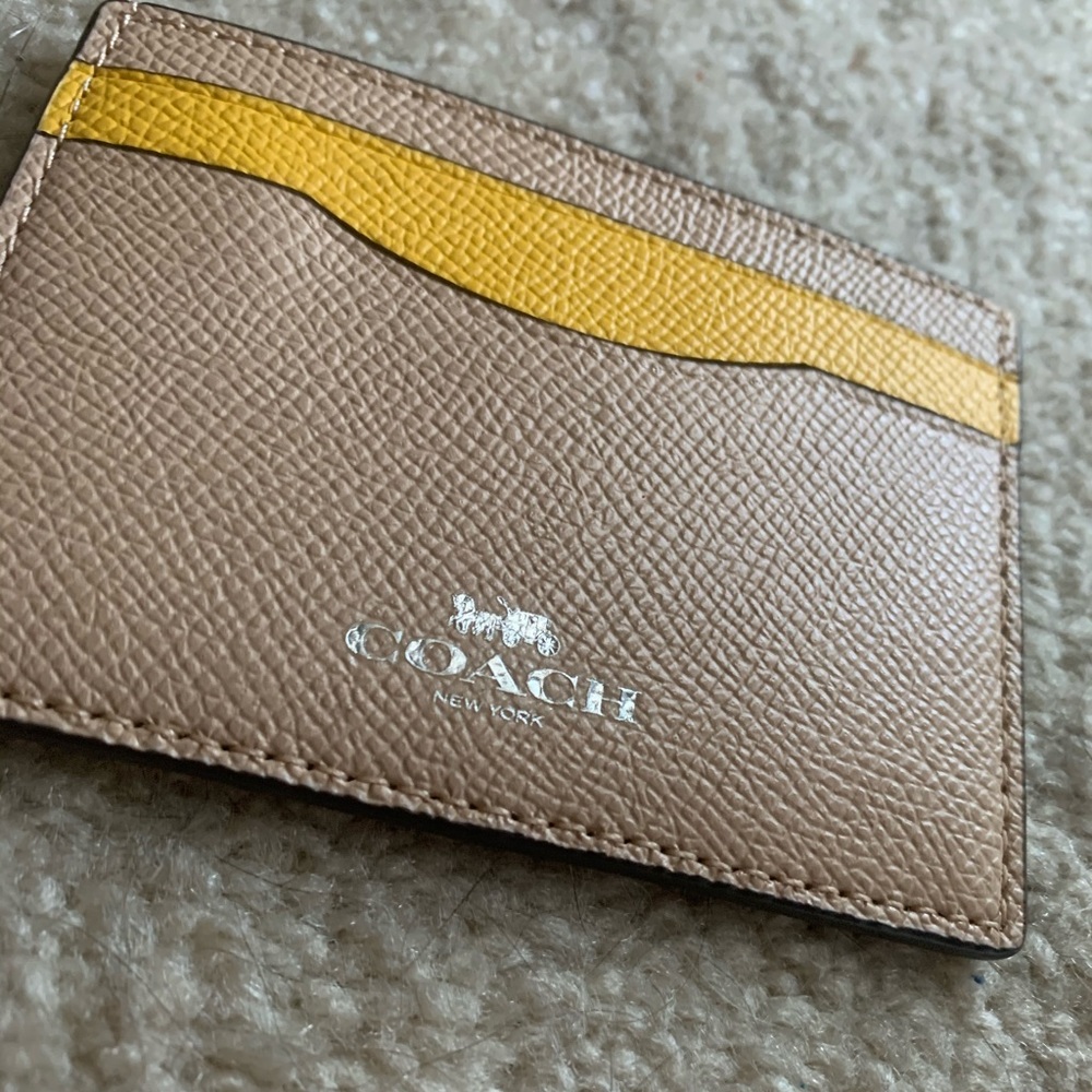 💕Coach Yellow Card Holder